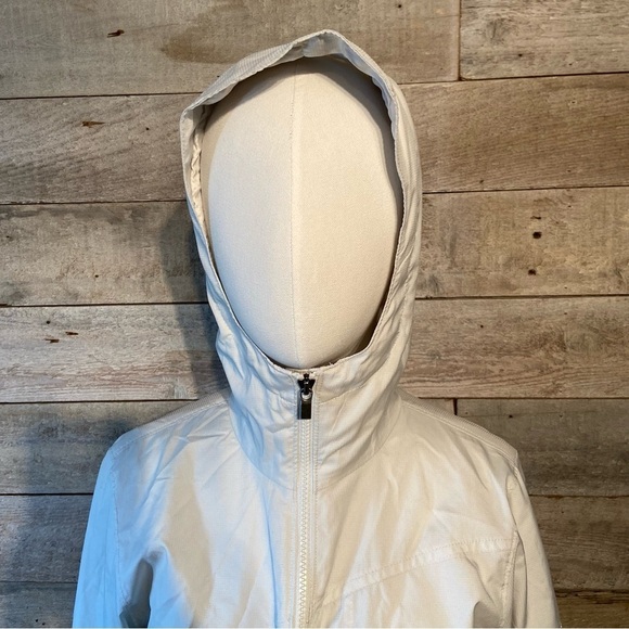 Columbia women’s  white‎ zip up hooded jacket in size x-small - Picture 4 of 13